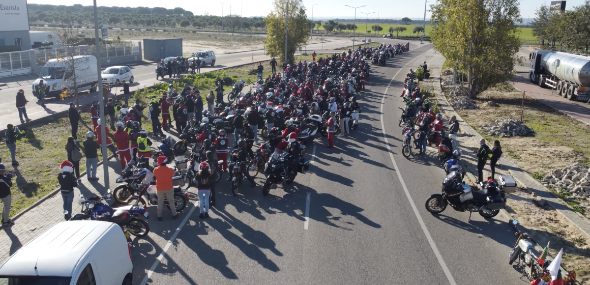 Amigos e motards de Almeirim prestam homenagem a jovem que faleceu em acidente de moto