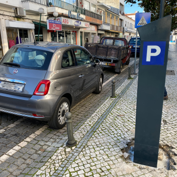 Moradores sem garagem podem pedir ‘cartão residente’ para a área de estacionamento limitado