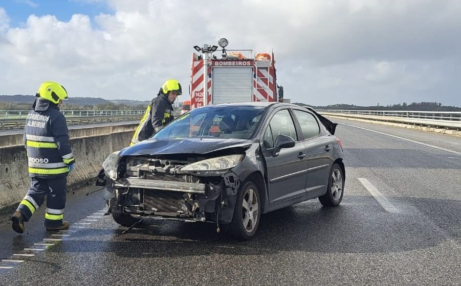 Despiste provoca um ferido na Ponte Salgueiro Maia