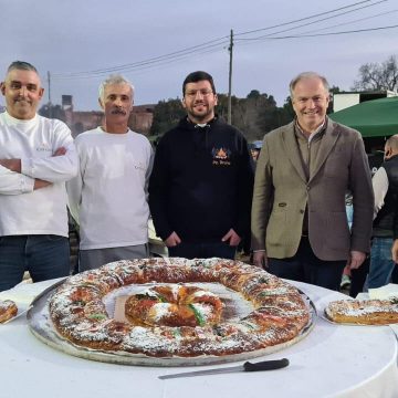 Apagou-se a Fogueira: 11 metros de bolo Rei