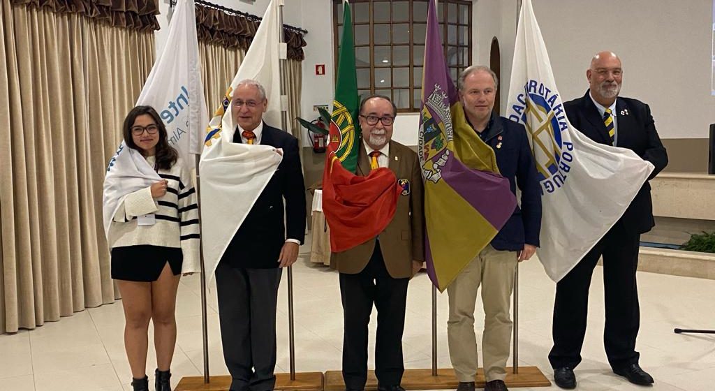 Governador do distrito rotário visita Rotary Club de Almeirim