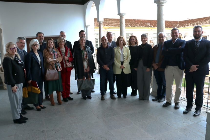 ULS Lezíria assina protocolo com a Universidade de Évora