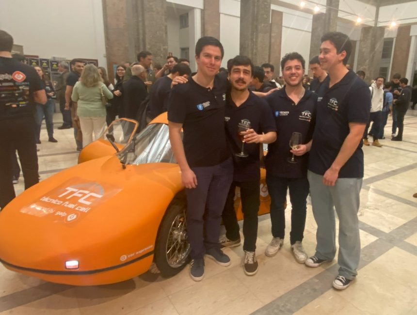 Alunos almeirinenses na construção do citadino a fuel cell
