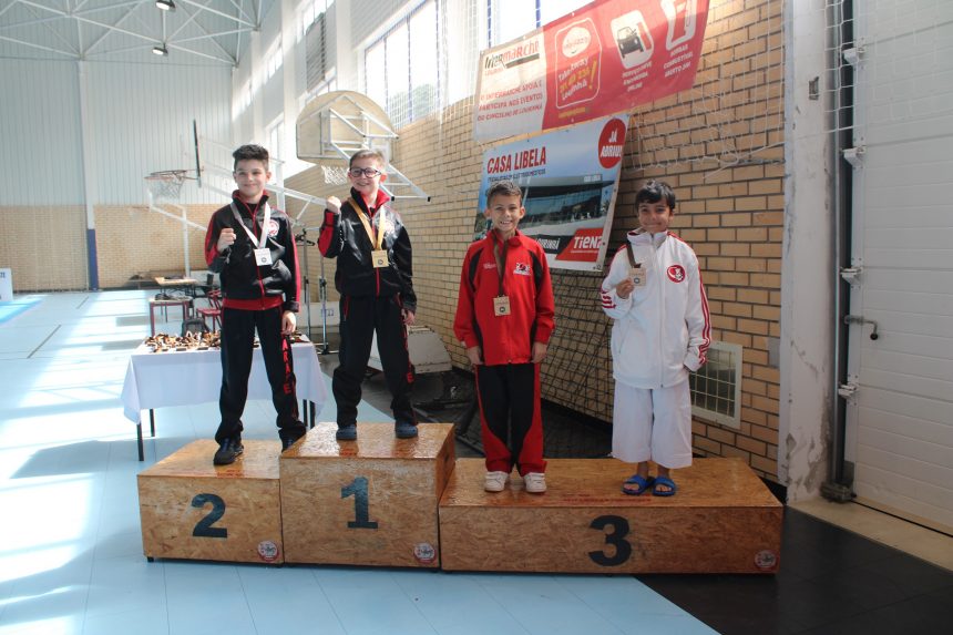 Karate Open da Lourinhã: Atletas de Benfica destacam-se