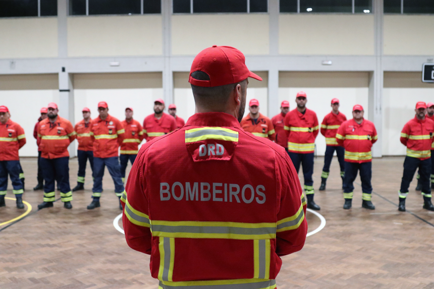 Bombeiros Voluntários de Almeirim abrem concurso para recrutar cinco novos elementos