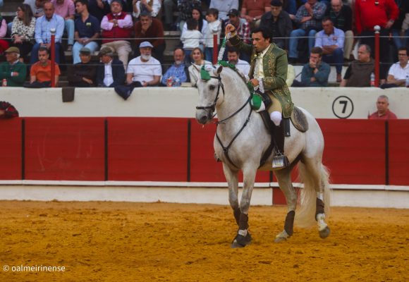 Arena d’Almeirim – Rouxinol de luxo cantou mais alto!