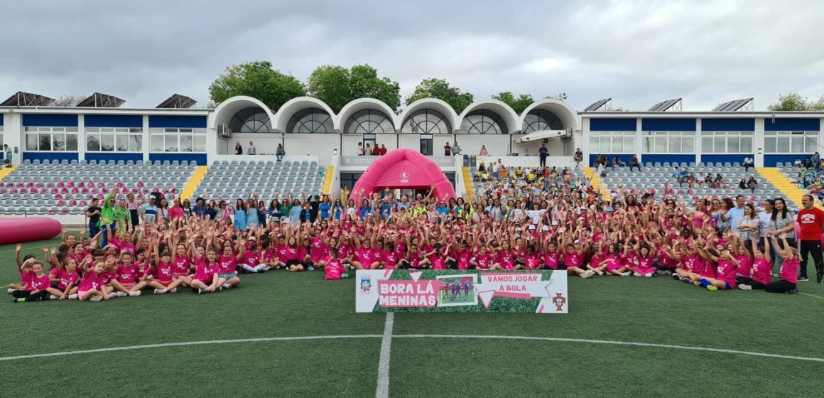 Mais de 300 meninas jogaram à bola em Almeirim