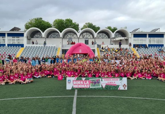 Mais de 300 meninas jogaram à bola em Almeirim
