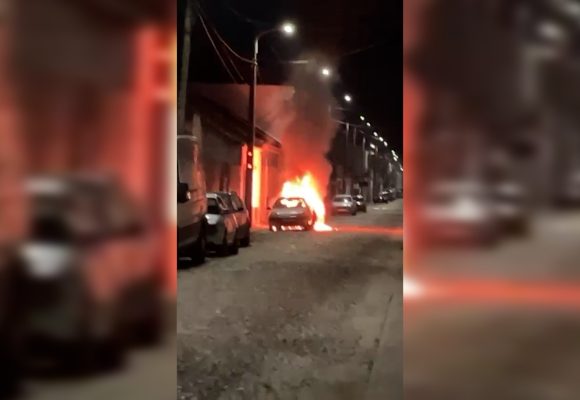 Carro arde durante a madrugada em Almeirim (c/vídeo)