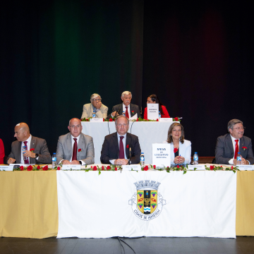 Assembleia Municipal distingue autarcas nos 50 anos do 25 Abril (c/fotos)