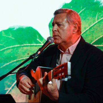 Fadista João Chora apresenta ‘Roda da Vida’ no Cine Teatro de Almeirim