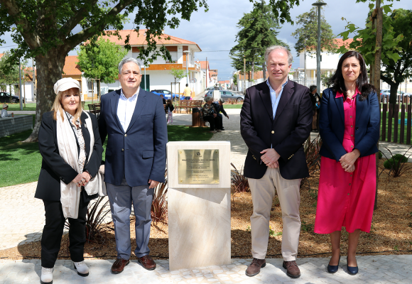 Largo Dr. Moita aberto à população renovado e com espaço multifunções