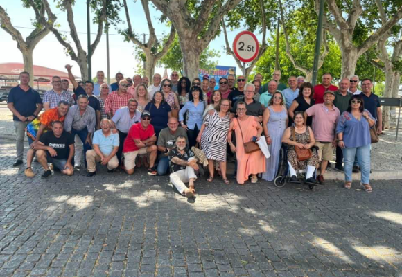 Álvaro Ribeiro homenageado por antigos atletas