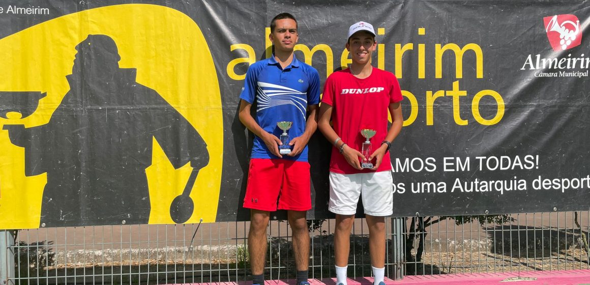 Duarte Sanches domina torneio nível B em Almeirim