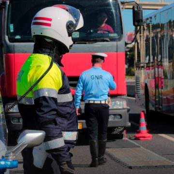 Camionista detido por utilização de cartão de tacógrafo alheio