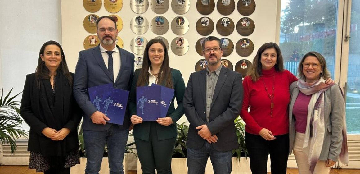Professora e investigadora de Almeirim recebe duas menções honrosas do COP