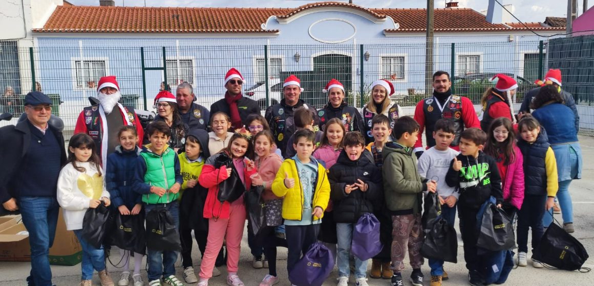 Grupo Motard ‘Mais Uma’ faz surpresa às crianças da Escola de Benfica do Ribatejo