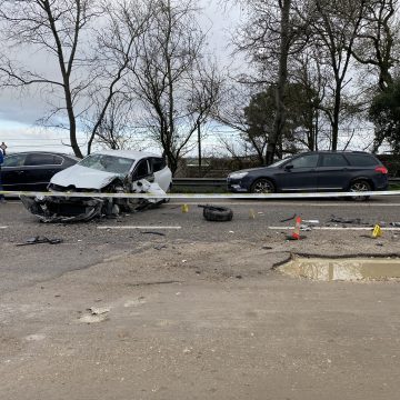 Dois feridos graves em colisão com quatro carros na EN118