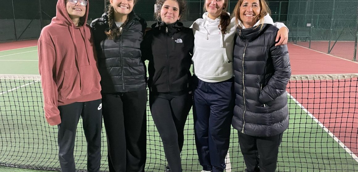 Seniores femininas do Ténis Almeirim sagram-se vice campeãs regionais absolutas