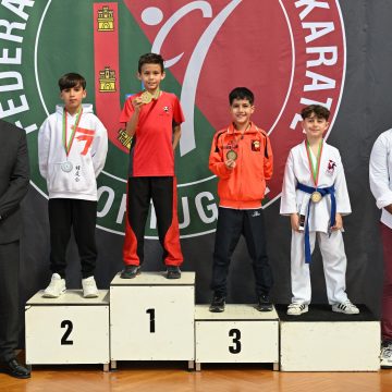 Duarte Jordão pesa menos de 30 kgs e é campeão nacional