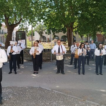 Banda Marcial de Almeirim celebrou 94 anos com desfile pelas ruas da cidade