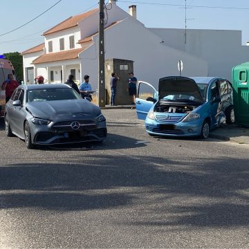 Colisão provoca quatro feridos em Fazendas de Almeirim