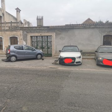 Acidente com fuga em Benfica do Ribatejo
