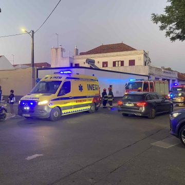 Acidente entre moto e viatura ligeira provoca dois feridos em Almeirim