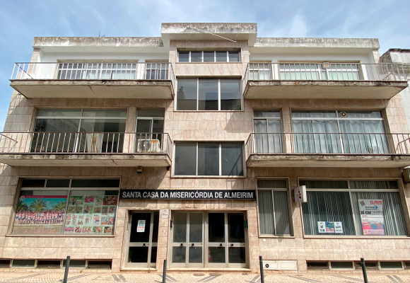 Misericórdia de Almeirim converte Centro Comercial Rafael em habitações de renda acessível