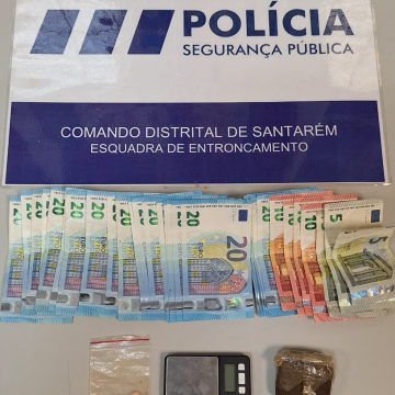 Jovem detido por condução ilegal e tráfico de droga