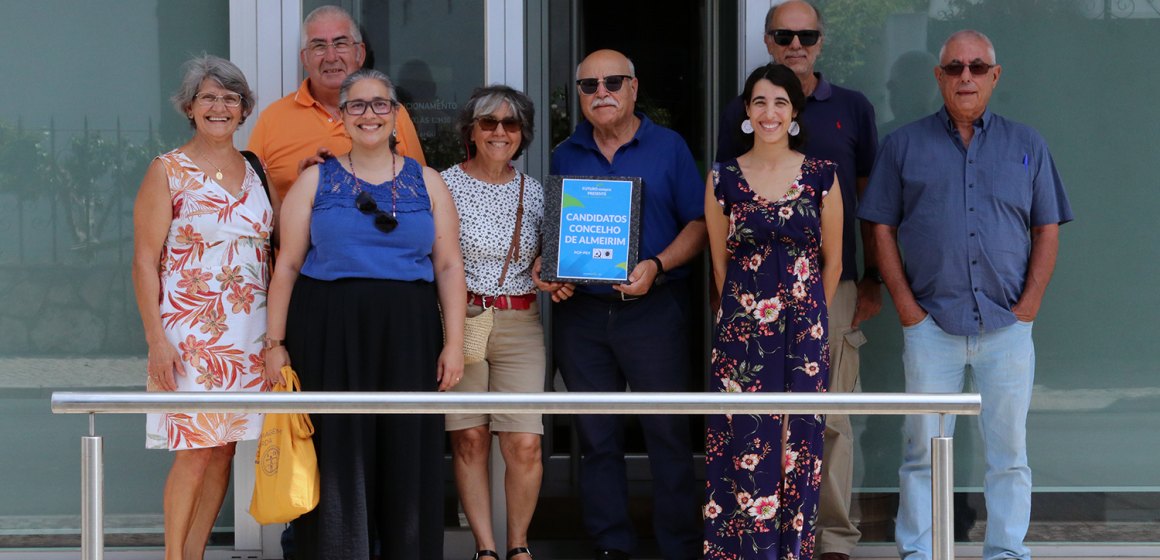 CDU entrega listas com candidatos às autárquicas no Tribunal de Almeirim