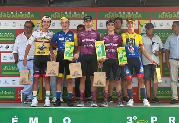 João Anunciação conquista prémio e destaca-se na Volta a Portugal de Juniores