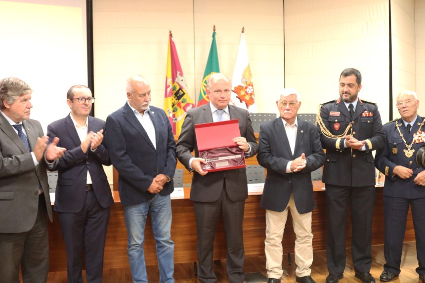 Machado de honra celebra dedicação de Pedro Ribeiro aos bombeiros (c/fotos)