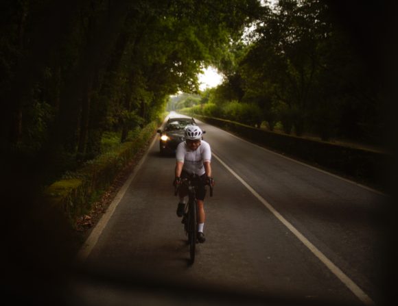 Ultramaratonista Tiago Cação passa por Almeirim em volta a Portugal para apelar à mobilidade sustentável