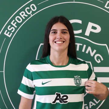 Ponta de lança almeirinense renova contrato com o SportingCP