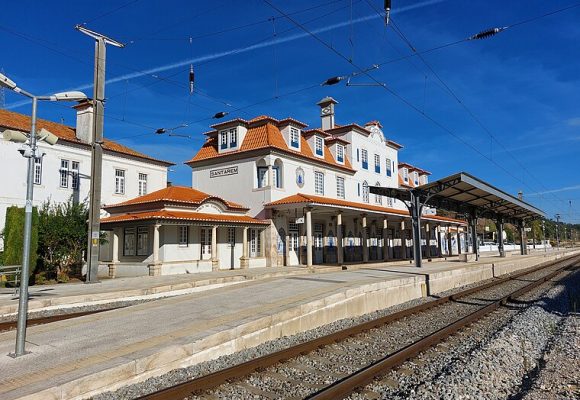 Atropelamento em passagem de nível provoca uma vítima mortal em Santarém