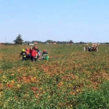 Trabalhador ferido após atropelamento por trator agrícola na Azeitada