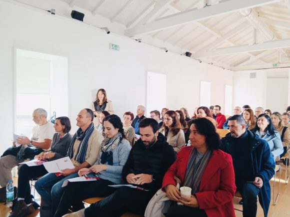 Programa “LVT Capacita 2025” realiza ação de formação cultural em Almeirim Programa “LVT Capacita 2025” realiza ação de formação cultural em Almeirim