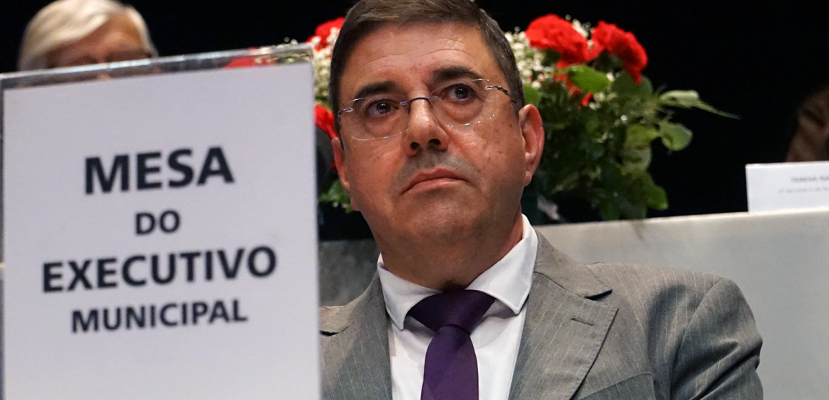 Joaquim Catalão assume presidência da Câmara de Almeirim com compromisso de trabalho pelo concelho