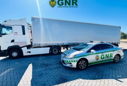 GNR detém homem por falsificação de dados em tacógrafo