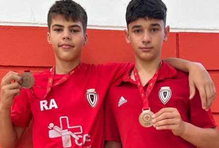 Hoquistas de Almeirim brilham no Oeiras